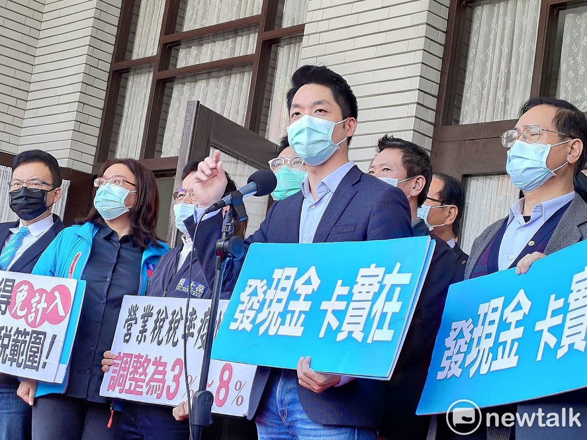 國民黨團書記長蔣萬安痛批政府不食人間煙火。 圖：黃建豪/攝