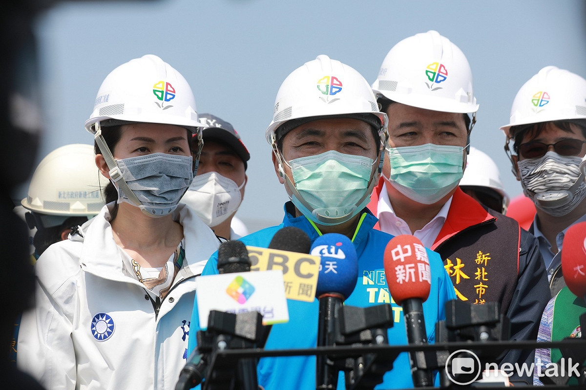 侯友宜呼籲中央應針對營業場所防疫作為訂出規範，只要中央下令，地方政府一定配合。 圖：林昀真／攝