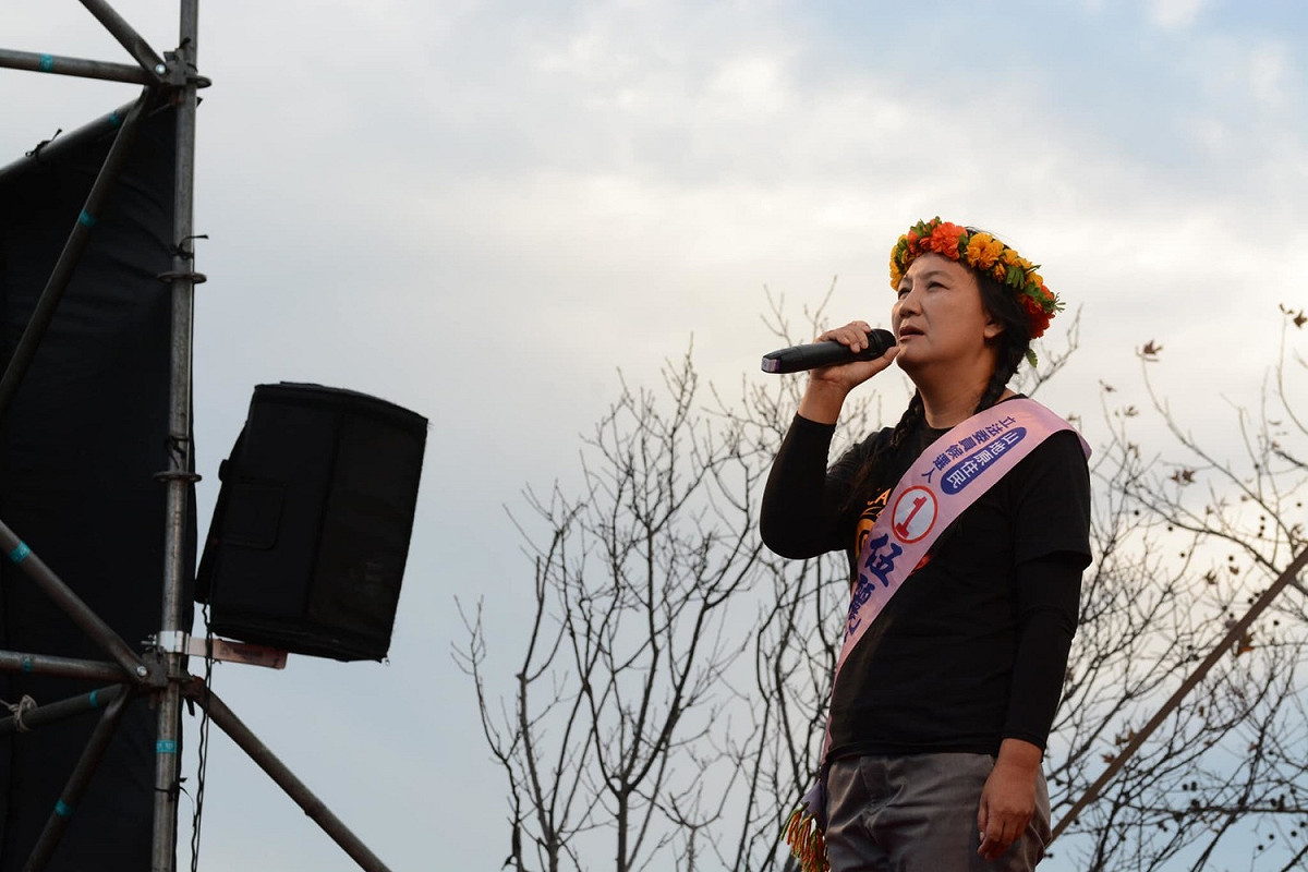 伍麗華屢次接獲鄉民陳情，原鄉領取口罩不易。 圖：取自伍麗華臉書