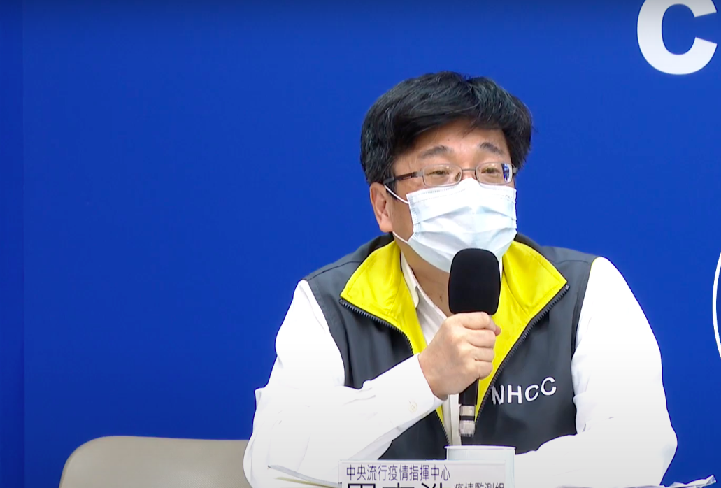 中央流行疫情指揮中心疫情監測組組長周志浩 圖：翻攝疾管署直播畫面