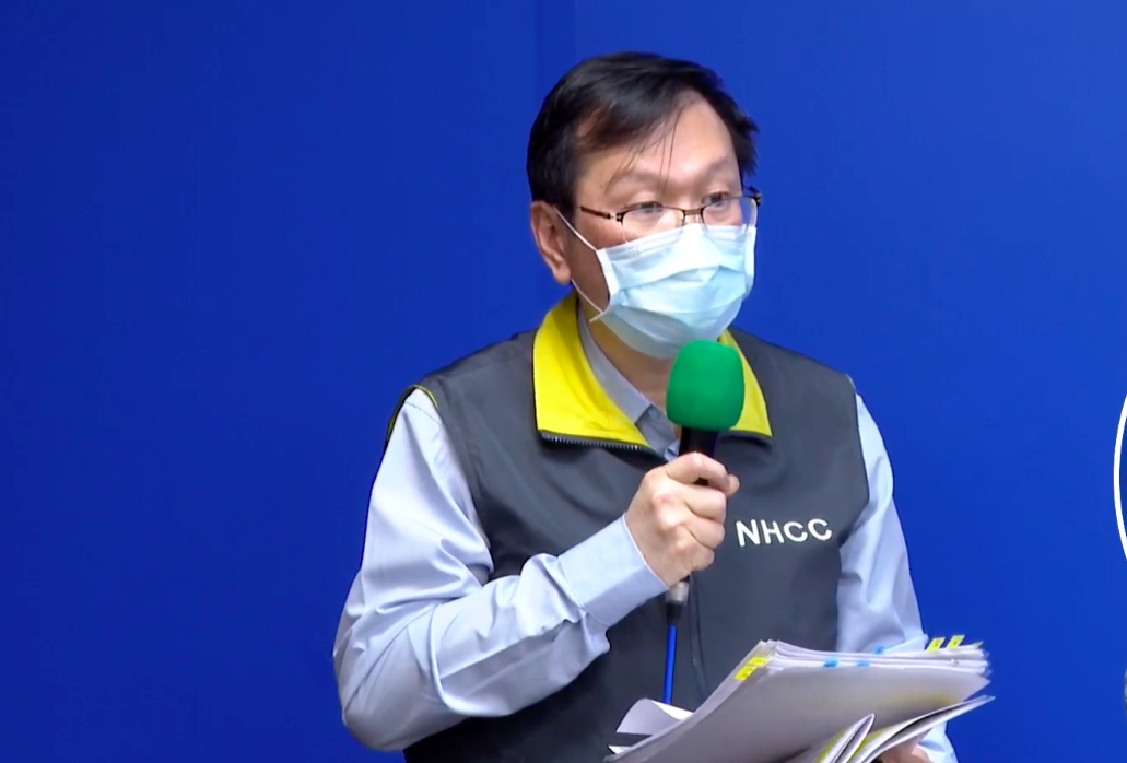 中央流行疫情指揮中心發言人莊人祥 圖：翻攝自疾管署直播畫面