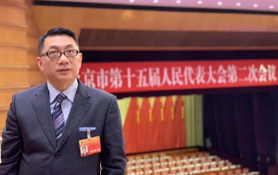 首批武漢包機爭議不斷，斡旋其中的湖北後援會會長徐正文今 (22) 天表示，他自己的身家都在中國，都還敢為了台灣同胞站出來，「這才是真的有guts！」徐更強調，罵他的人有8成都是網軍。 圖：翻攝張宇韶臉書