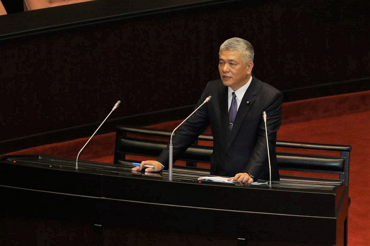 民進黨前立委施義芳上週出任世曦工程顧問公司董事長。 圖：翻攝自施義芳臉書