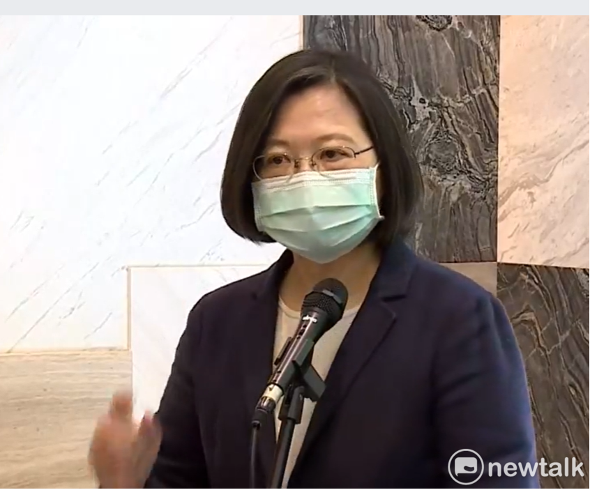 蔡英文總統今（16）日上午受訪時表示，華航正名的重點在於代表台灣要有更強的辨識性。 圖：謝莉慧/攝