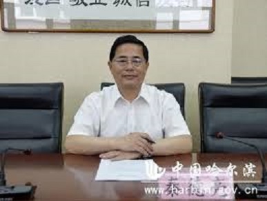 中國大陸黑龍江省哈爾濱市近日爆發武漢肺炎社區群聚感染疫情後，主責的哈爾濱衛生健康委員會主任秦德亮昨天遭免職，哈爾濱市長孫喆被黑龍江省長王文濤約談提出「嚴厲批評」。 圖 : 翻攝自網路