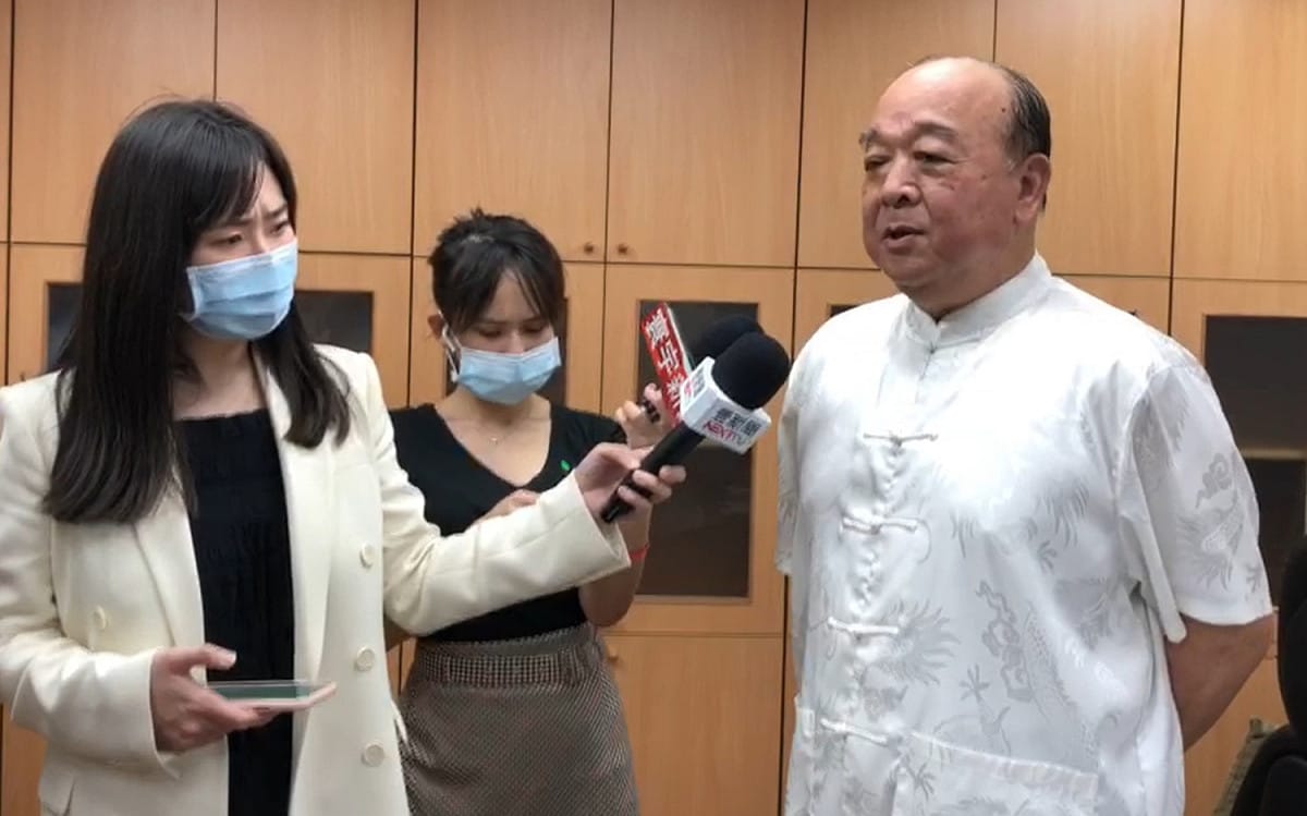 國民黨立委吳斯懷談論敦睦艦隊群聚感染狀況。 圖：吳斯懷辦公室/提供