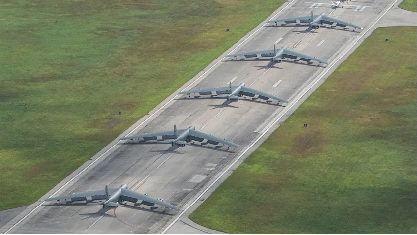 5架美軍B-52H轟炸機無預警撤離關島。 圖：翻攝自環球時報