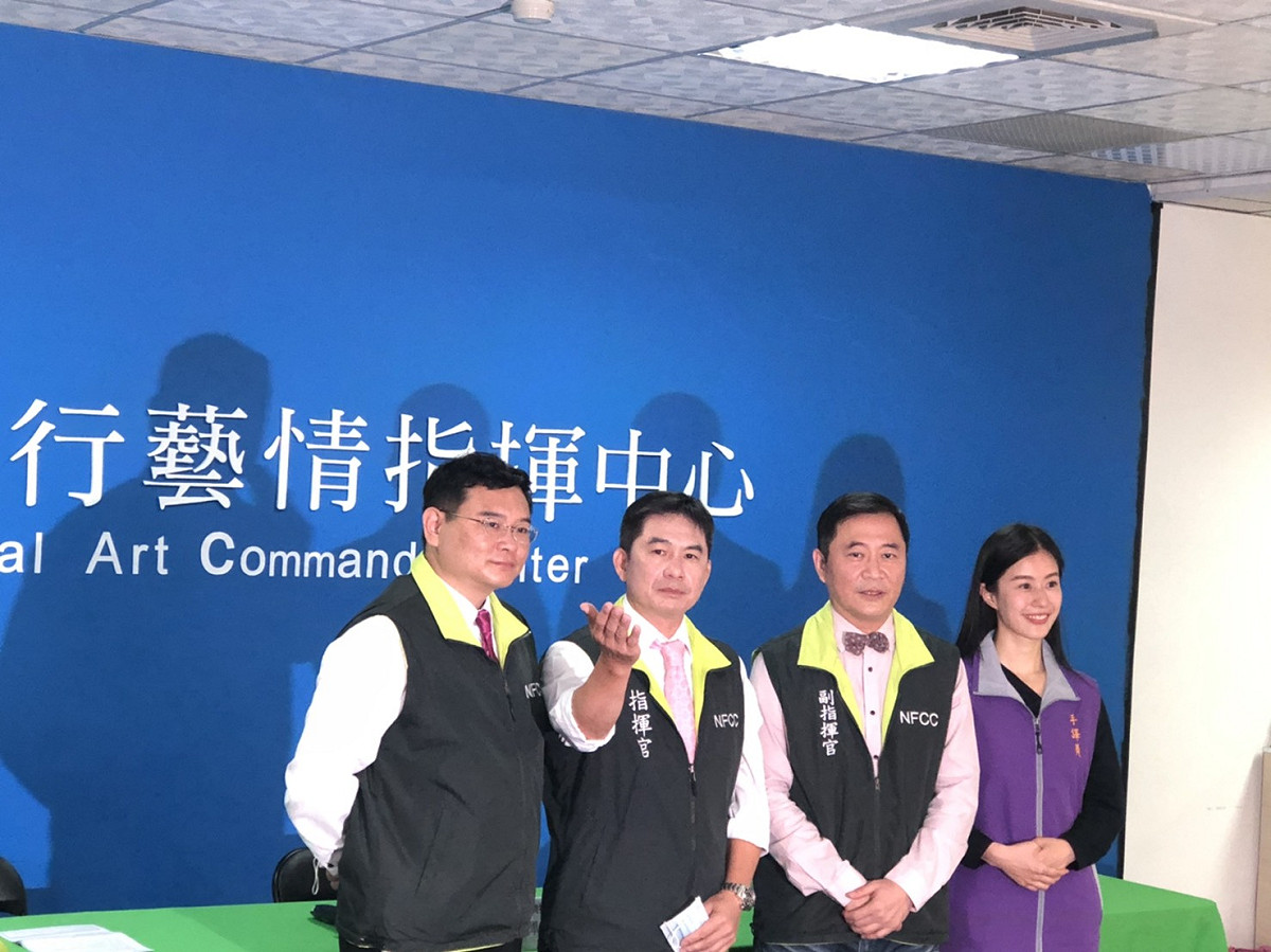 全民大劇團製作網路節目《中央流行藝情指揮中心》，影集共6集已全數播畢。(左起)吳世瑋、洪都拉斯、湯志偉、廖曉彤。 圖：楊瑾錚／攝