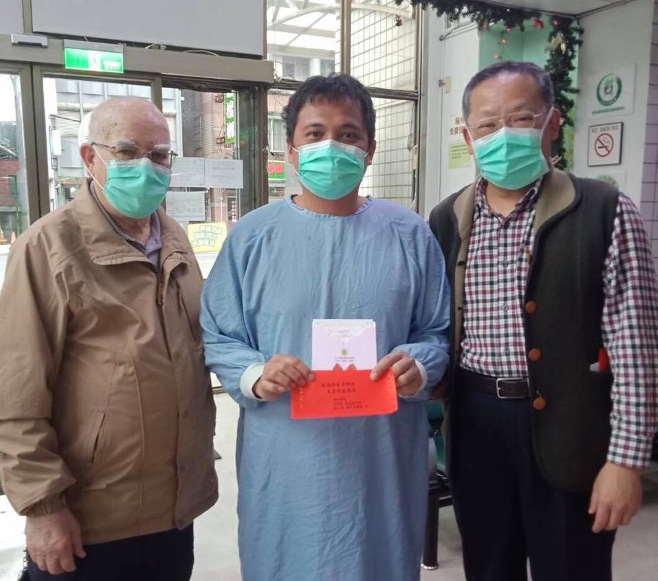 呂若瑟神父(左) 圖:擷取自臉書