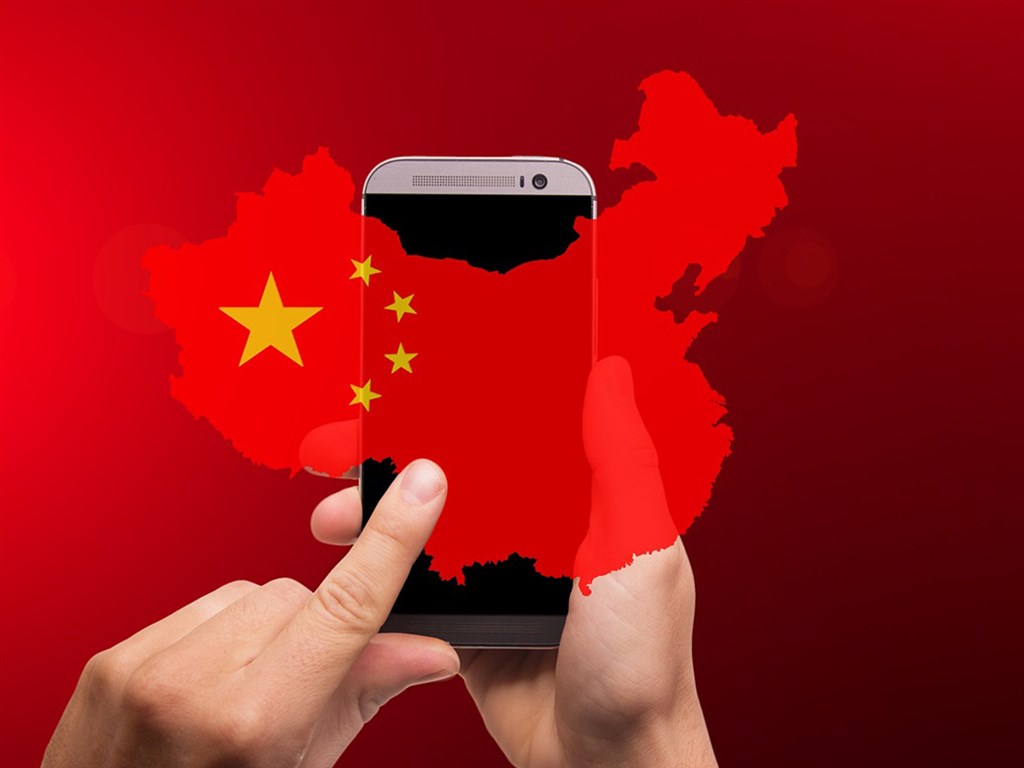 美國爆發武漢肺炎疫情後，許多美國民眾3月中旬紛紛在手機和社群媒體收到假消息，包括宣稱政府將封鎖全國。 圖：取自Pixabay圖庫