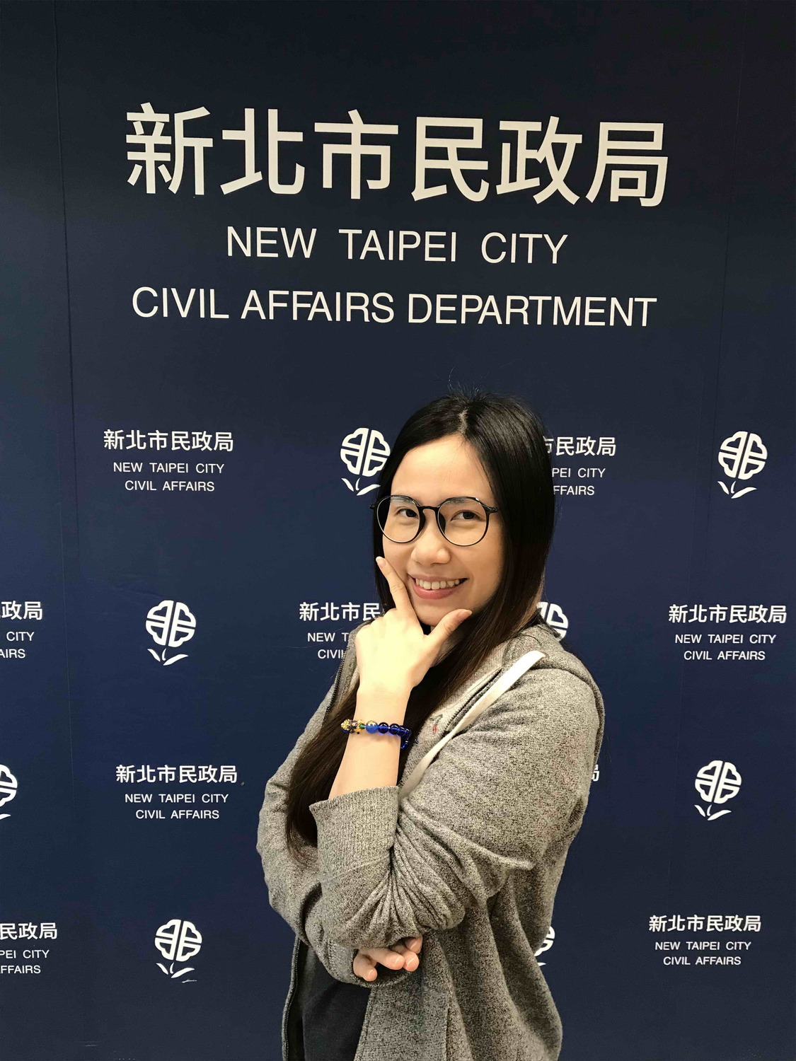 即日起只要上「新北民政保平安」粉專留言並上傳線上祈福截圖，就有機會獲得加持過的「藥師咒種子字招財變色貔貅手珠」。                                                                                                                                                                                                                               圖：新北市民政局/提供