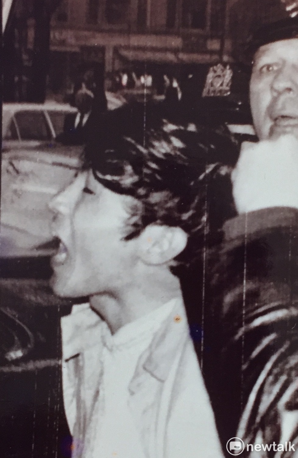 黃文雄被逮捕後高喊”Let me stand up like a man!” 1970年4月24日在紐約Hotel Plaza刺蔣當時。 張文隆/提供