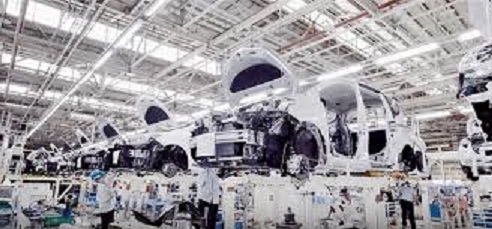 中東市場受到油價崩盤重擊經濟，加上疫情衝擊，豐田Altis外銷中東訂單驟減，生產Altis的國瑞汽車也挺不住了，自5月4日起至18日止，2周的產能將減半，產線只開半天。 圖 : 翻攝自kuoaui.com.tw