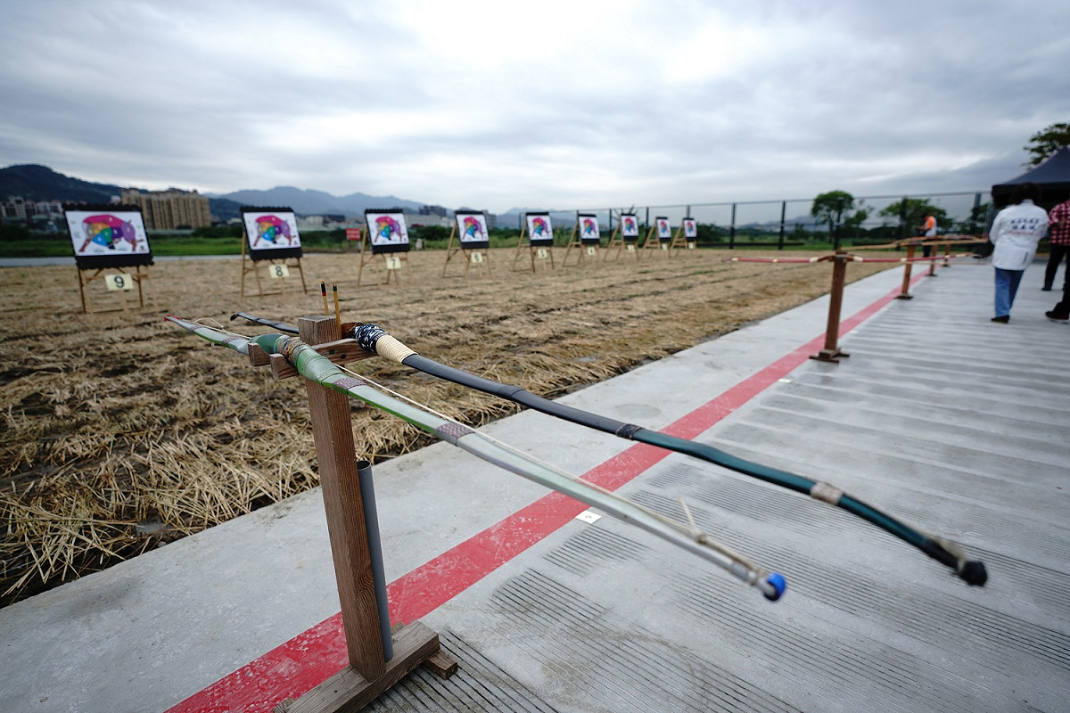 新北市首座原住民射箭場落成，位於樹林區鹿角溪原住民主題部落公園。 圖：新北市政府高灘地工程管理處／提供