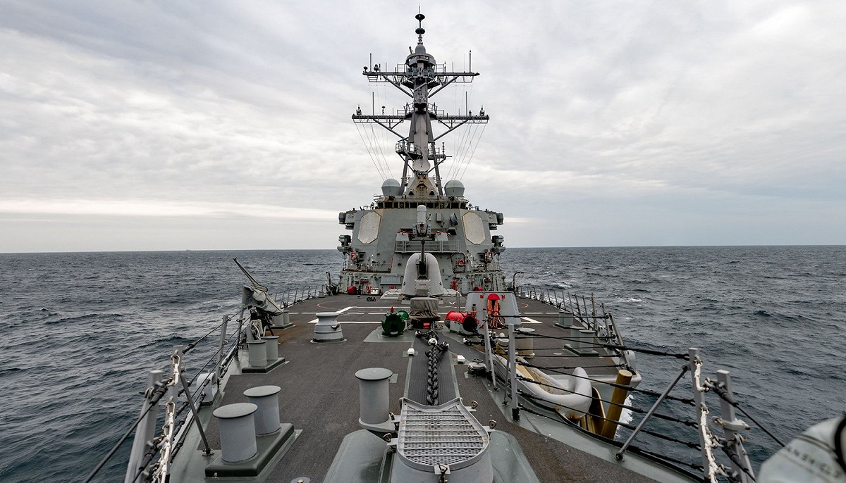導彈驅逐艦貝瑞號被編入美國第7艦隊行動區， 以支援印太平洋地區的安全與穩定。 圖：翻攝自美國太平洋艦隊臉書/Samuel Hardgrove