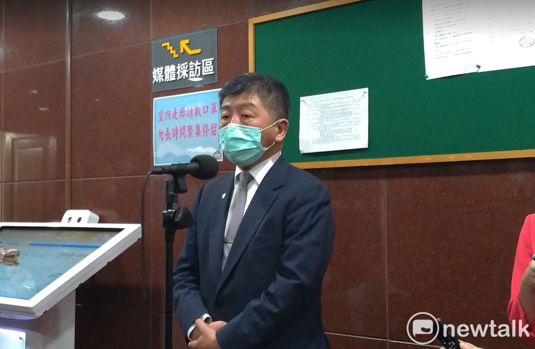 中央流行疫情指揮中心指揮官陳時中會前受訪，談及國內疫情正在往好的方向走。 圖:陳佩君/攝