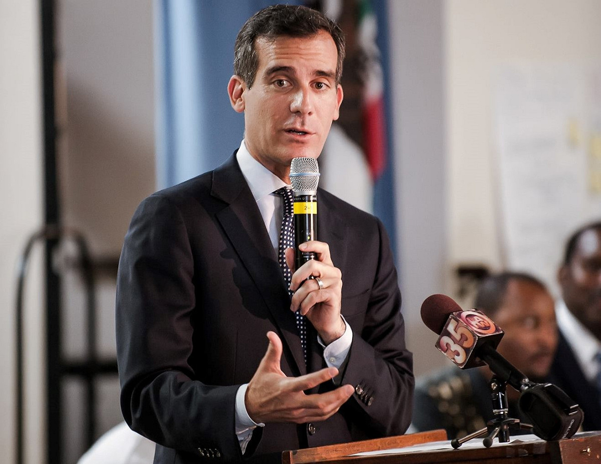 美國洛杉磯市長賈西迪（Eric Garcetti）今日宣告，洛杉磯將成為全美第一個全面免費提供居民2019冠狀病毒疾病篩檢的城市，無論大家有無症狀都可以進行篩檢。 圖：翻攝自Eric Garcetti臉書粉專