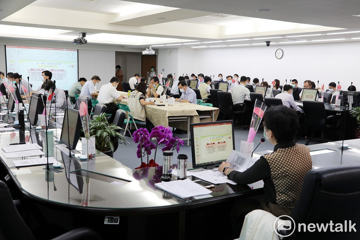 台南市政府召開COVID-19(武漢肺炎）一級指揮中心第十次會議。 圖：台南市政府/提供