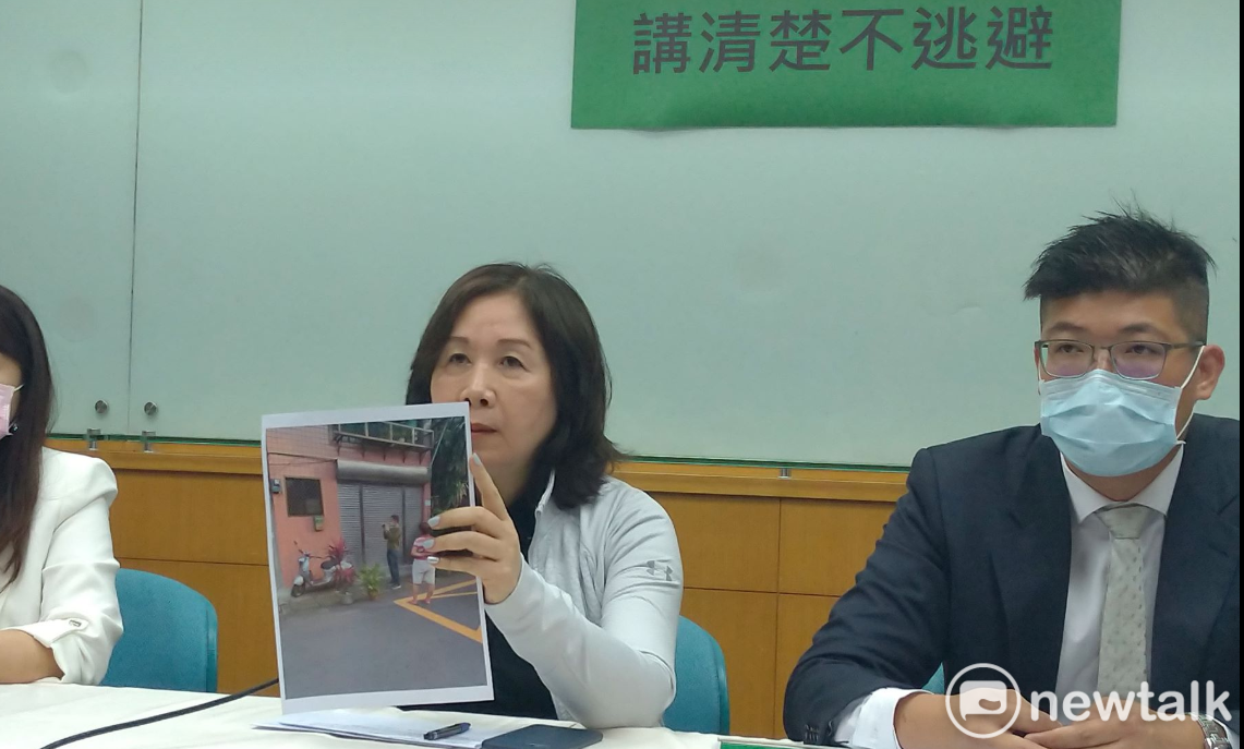 薛凌召開記者會指控，對手王孝維陣營跟蹤她支持者、助理。 圖:陳佩君/攝