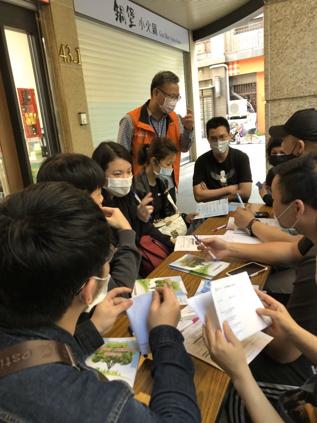 新北市勞工局表示就服處今年已協助近3.5萬失業民眾，並持續增加彈性團辦櫃台服務。  圖：新北市勞工局提供