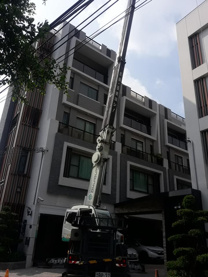彰化和美鎮柑井里因為居民抗議電信業者在住家附近裝設基地台遭「斷訊號」，造成至少千餘用戶電話及網路都不通。 圖：翻攝陳明桓臉書