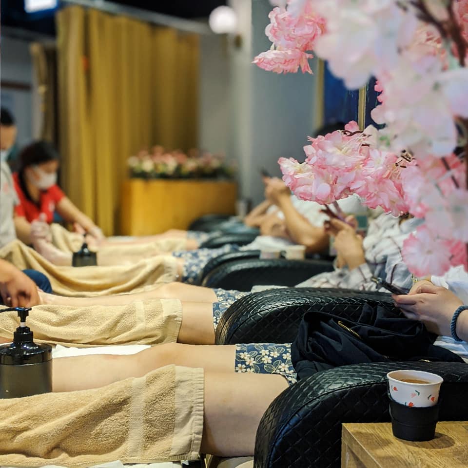 再睡五分鐘粉專上公開員工下班後，老闆給的福利。 圖：翻攝再睡五分鐘臉書粉絲專頁
