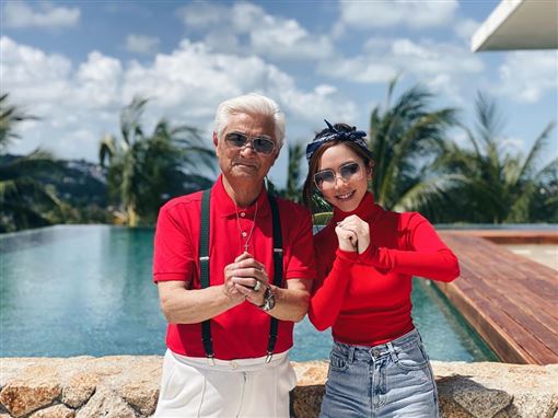 鄧紫棋年初在IG上分享的照片，人似乎不在香港。 圖：翻攝鄧紫棋Instagram