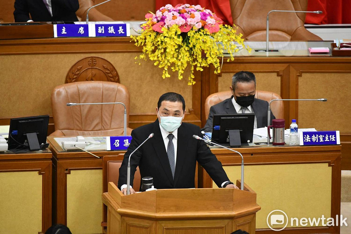侯友宜說，他最痛心中央無視地方基層的痛苦，強調新北制定紓困作業手冊，是為解決基層的痛苦。 圖：林昀真／攝