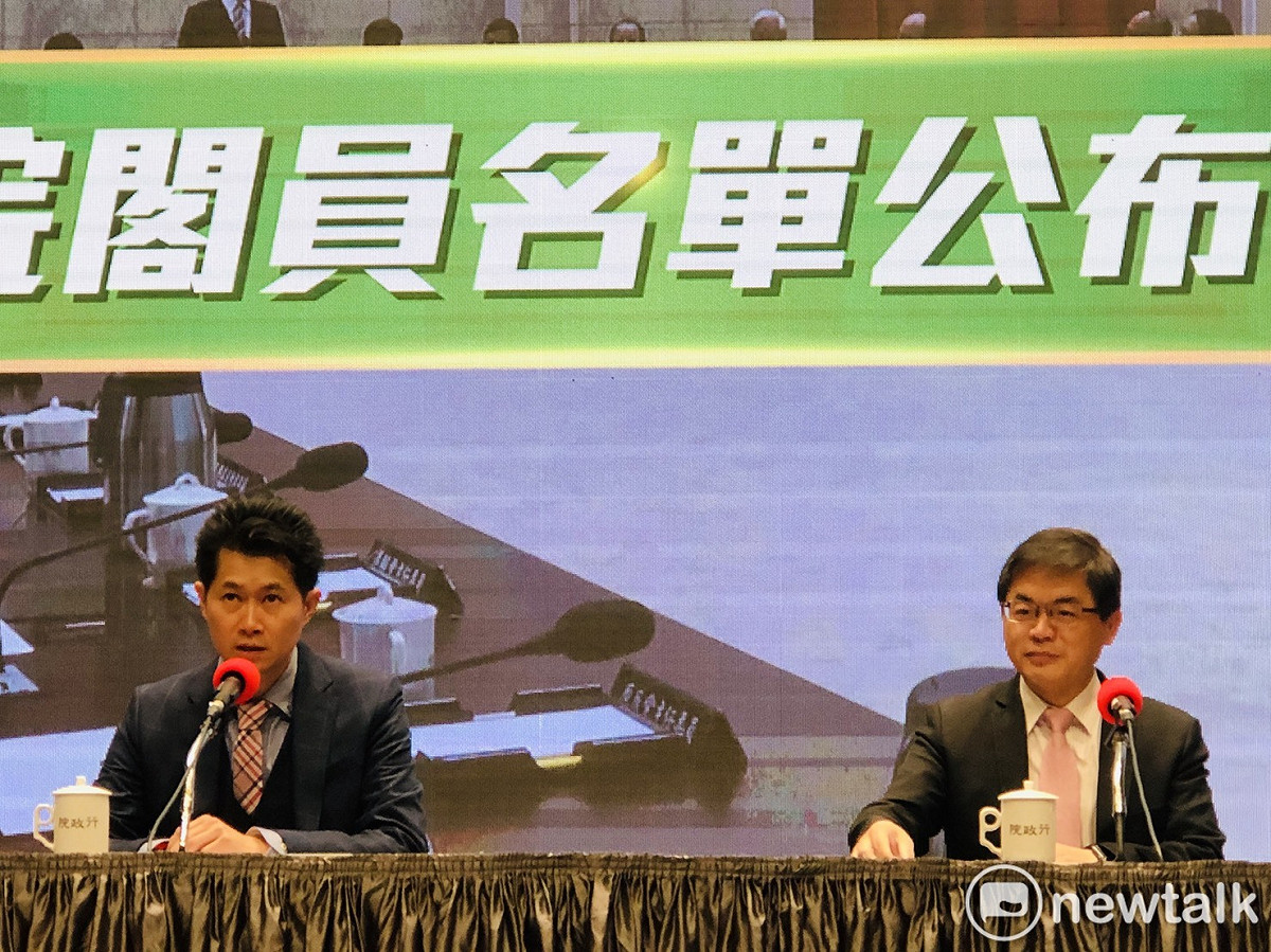 行政院今（19）日下午3點召開記者會正式公布蘇貞昌內閣的新人事，由行政院秘書長李孟諺（右）和準發言人丁怡銘（左）主持。 圖：謝莉慧/攝