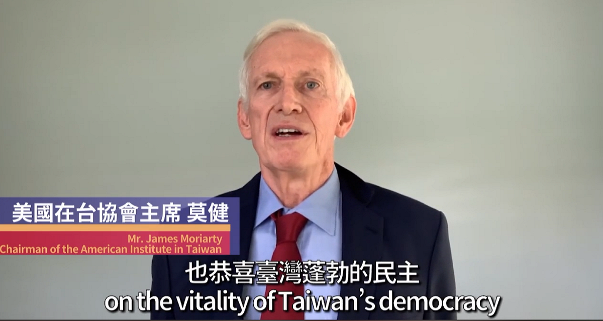 美國在台協會（AIT）主席莫健表示，中國國家主席習近平一人決策，為台灣海峽帶來高度不確定性，維持台海嚇阻力未來仍會是美國重點工作。 圖：翻攝自蔡英文臉書直播