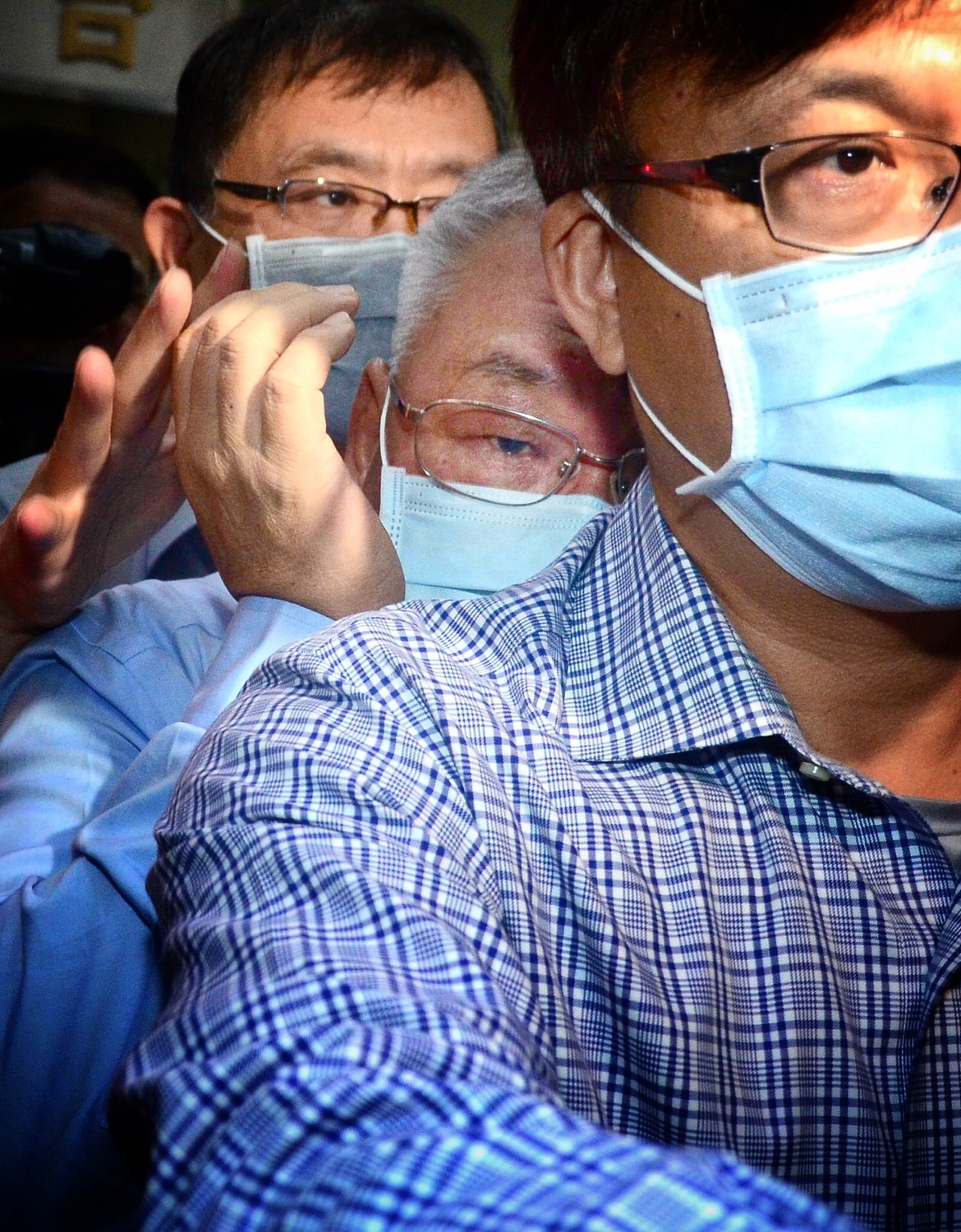 錢櫃大火案，台北地檢署今（22日）傳喚董事長練台生，偵訊後諭令新台幣100萬元交保。 圖 : 張良一/攝