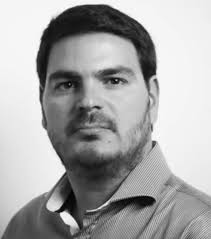 巴西「人民日報」（Gazeta do Povo）新聞網刊登政治經濟專欄作家康斯坦丁諾（Rodrigo Constantino）評論文章。 圖 : 翻攝自維基百科