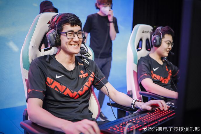 Karsa在昨日對上JD Gaming的比賽當中達成個人在LPL生涯的第2000次助攻。 圖：翻攝自TES微博