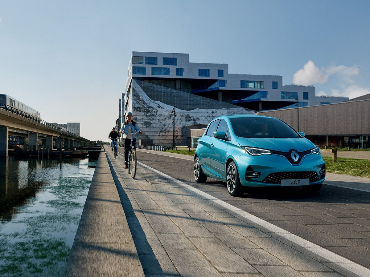 法國汽車大廠雷諾 (Renault)今（29）宣佈裁員1萬4600人。 圖：翻攝自「Renault」臉書