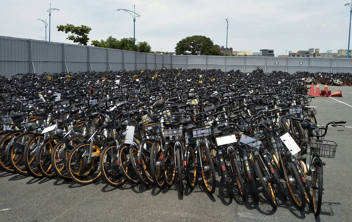 新北市oBike清除專案行動共計拖吊清除6308輛，每輛最後以3元賣出。 圖：新北市交通局/提供
