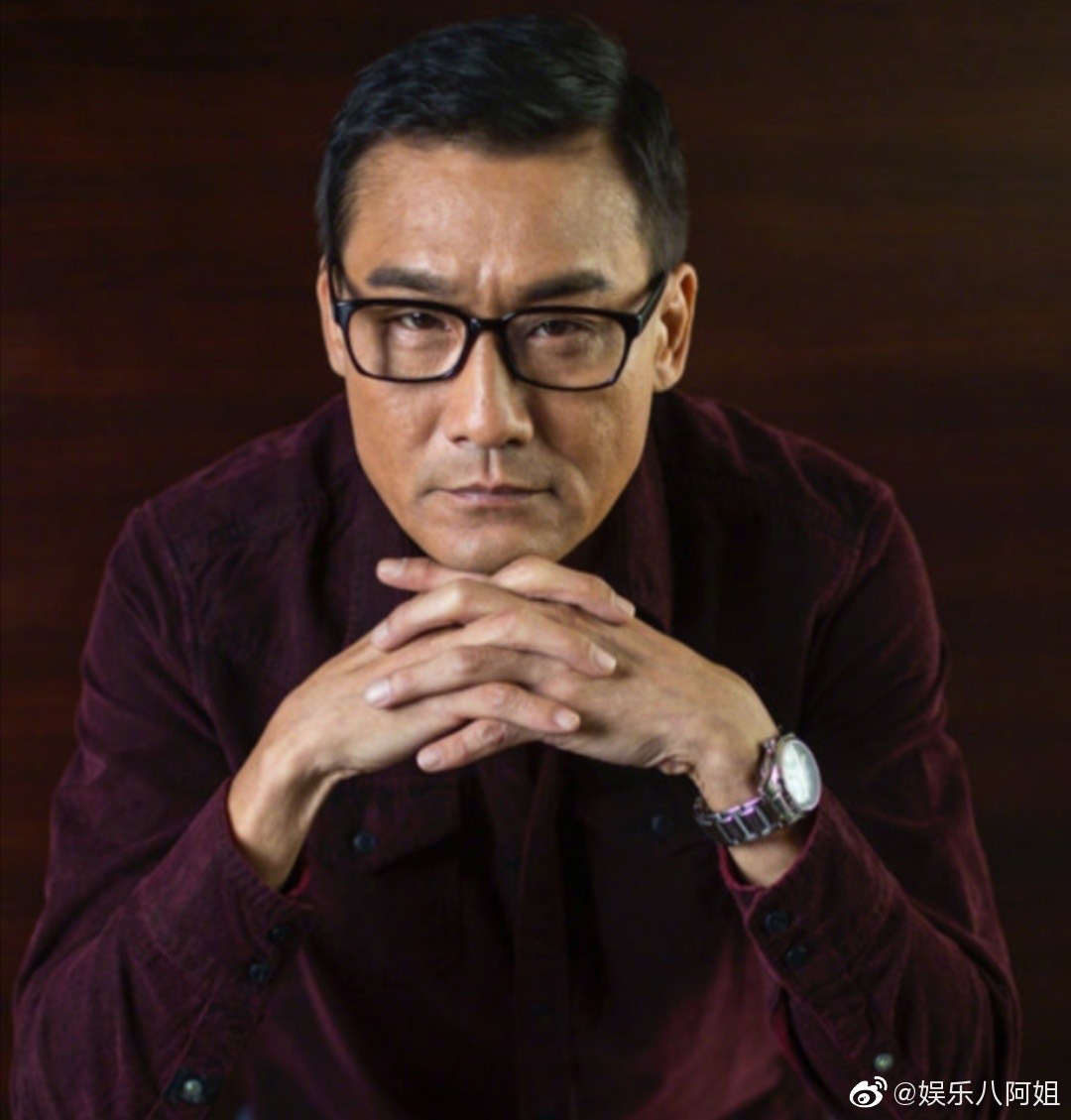 影帝梁家輝母親在加拿大逝世，因武漢肺炎疫情，導致加拿大邊境管制，梁家輝無法見母親最後一面。 圖：翻攝微博