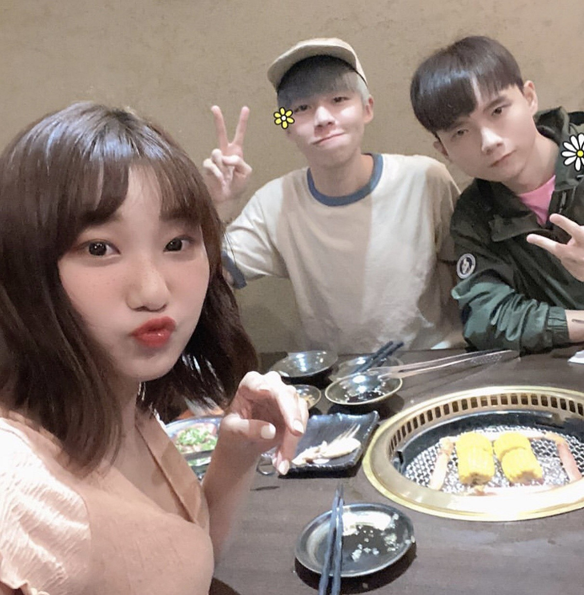 網紅愛莉莎莎昨晚也PO文挺瑋瑋。 圖：擷取Instagram