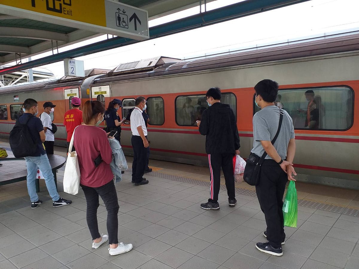 台鐵今日發生兩起死傷事故，南下、北上列車有延誤情形。 圖：台鐵／提供