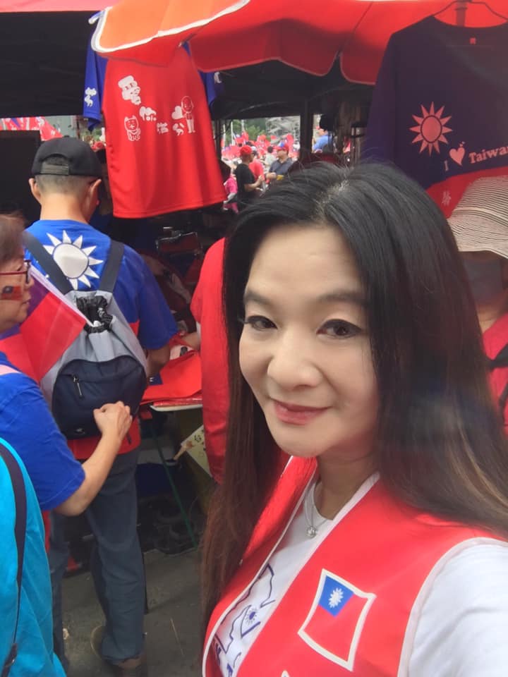 台北市議員應曉薇今表示：「勇哉許議長，就是不讓民進黨太爽，您做到了！」 圖：翻攝自應曉薇臉書