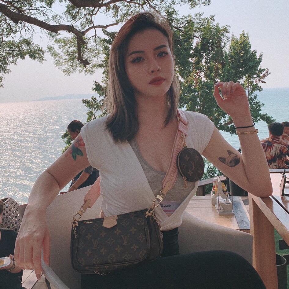 22歲直播主Ann女神在開直播時，遭男網友留言恐嚇威脅。 圖：翻攝Ann女神臉書粉絲專頁