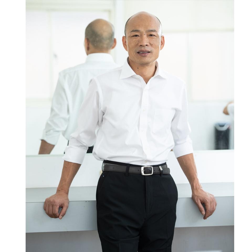 高雄市長韓國瑜被罷免成功，將在6月11日去職，他呼籲支持者穿白色上衣在鳳山見。 圖：翻攝自韓國瑜臉書