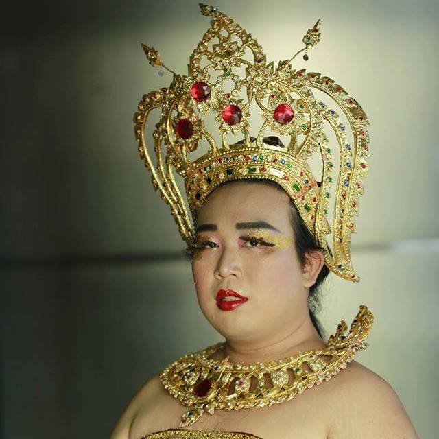 泰國網紅「Alizabeth 娘娘」自曝自己前面和後面都是處的。 圖：翻攝Alizabeth 娘娘臉書粉絲專頁