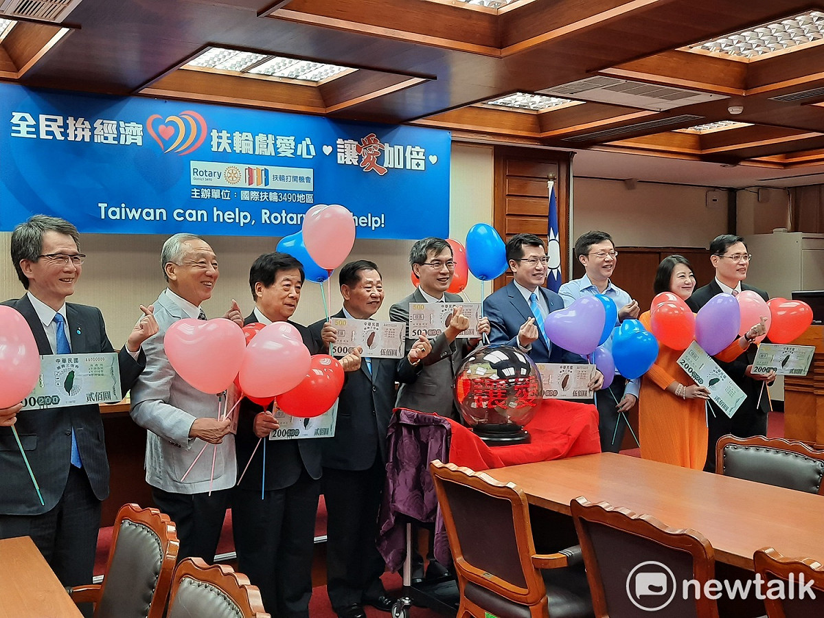 國際扶輪3490地區發起振興三倍券公益捐贈活動。 圖:陳佩君/攝