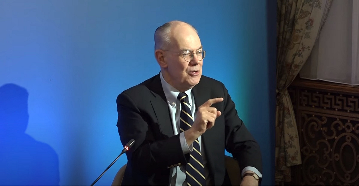 芝加哥大學政治學教授米爾斯海默（John Mearsheimer）表示，美中已陷入冷戰。 圖：擷取自YouTube