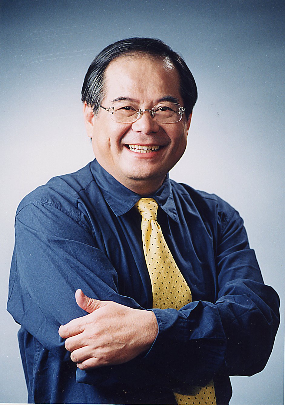 針對李雅靜有意願參加高雄市長補選，負責徵詢人選的秘書長李乾龍卻表示，「總是要推一個能贏的」。 圖：翻攝自李乾龍臉書