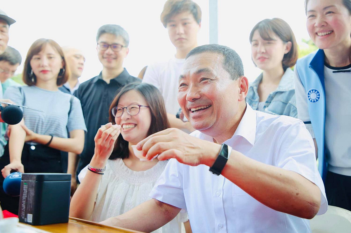 針對國民黨高雄補選候選人的推派條件，新北市長侯友宜今日表示，希望是一位具有「年輕、有創意、接地氣」特質的人。 圖：翻攝自侯友宜臉書