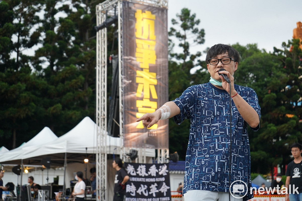 林夕日前參與反送中週年晚會，直言這個黨不要突然跳出來幫港人，暗諷民眾黨主席柯文哲。 圖：林昀真 / 攝（資料照）