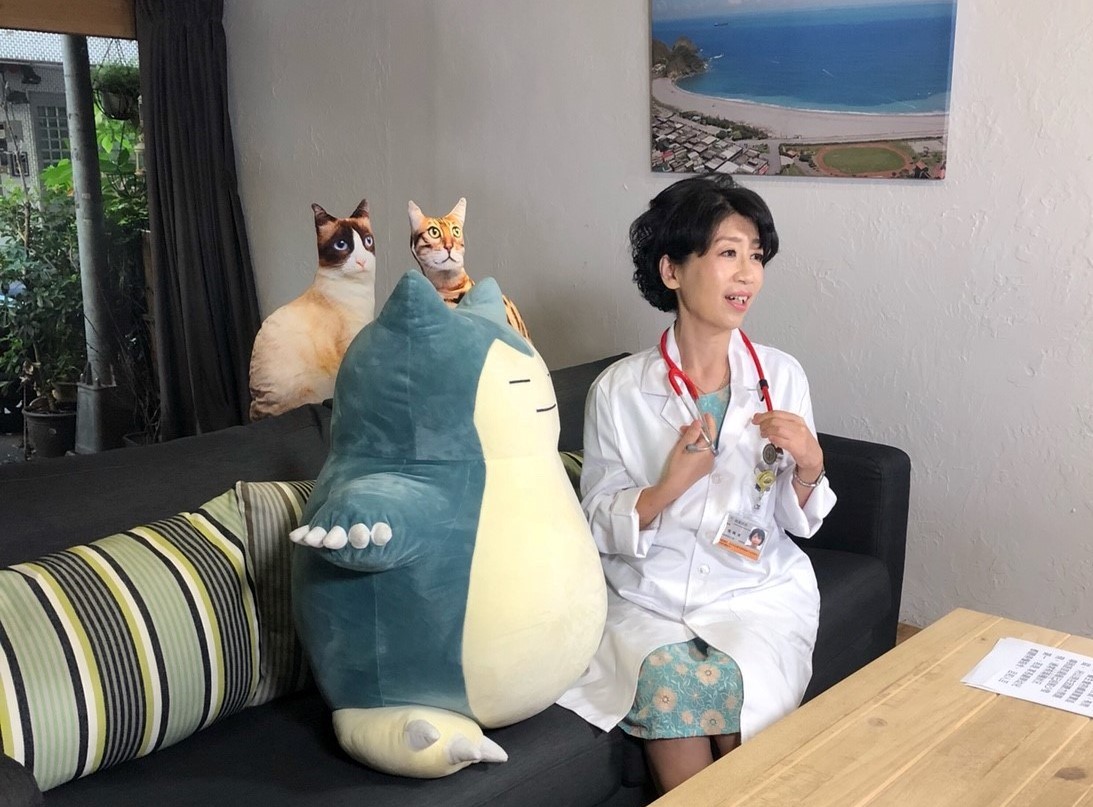 到底要全面普篩，還是有症狀者再驗？陳佩琪稱這是「高度的公衛專業問題」，並發表自己認為該普篩的理由，不過短短20分鐘即刪除。 圖：翻攝自陳佩琪臉書粉絲團