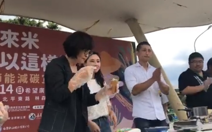 吳怡農曾被外界建議參選台北市長，他今天表示，陳時中是很好的人選。 圖：翻攝自蘇治芬臉書