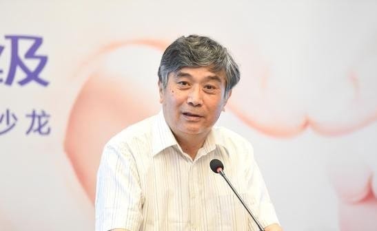 針對近日北京連續爆出多起確診案例，中國疾控中心流行病學前首席科學家曾光今日受訪時表示，北京不會成為第二個武漢，讓病毒傳播至全國很多城市，甚至需要封城，目前也無需進行全民核酸檢測，請大家不過過度緊張。 圖：翻攝自微博